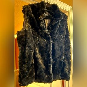 Soft Furry Ladies Black Vest, sz XL